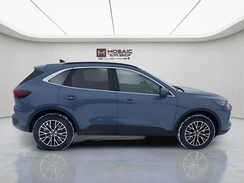 New 2026 Ford Escape SE w/ PHEV Premium Package image 8