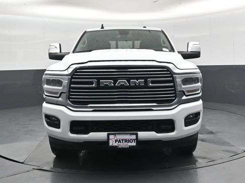 Used 2024 RAM 2500 Laramie AWD/4WD image 9