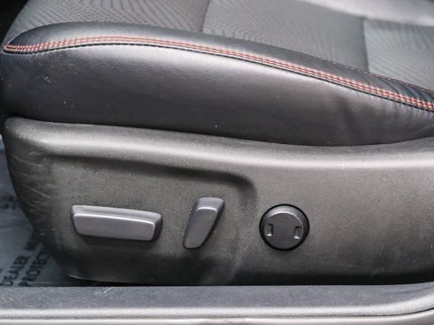 Used 2017 Toyota Camry SE image 25