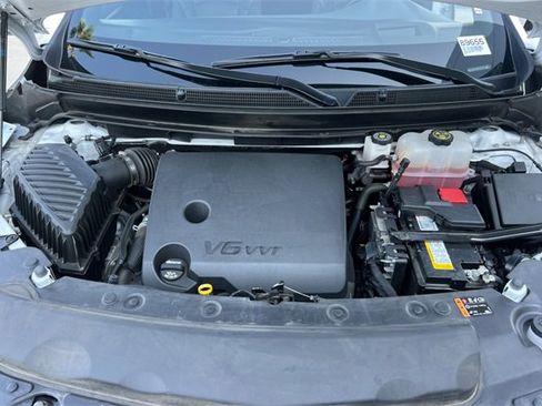 Used 2024 Buick Enclave Premium image 26