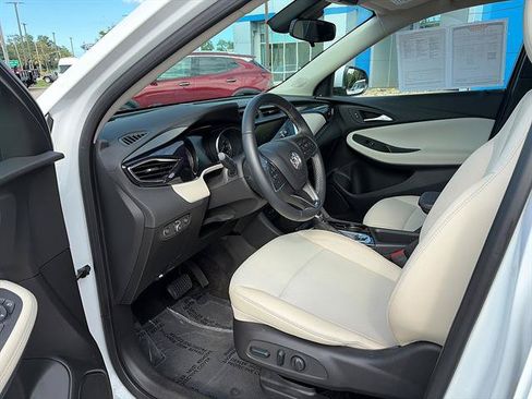 Used 2023 Buick Encore GX Preferred w/ Cold Weather Comfort Package FWD image 11