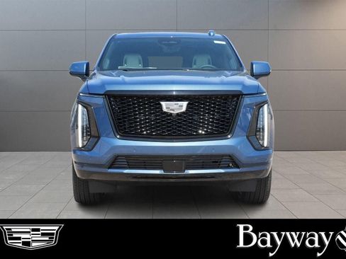 New 2026 Cadillac Escalade Platinum Sport w/ LPO, ONYX Package image 37
