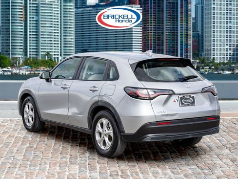 Used 2023 Honda HR-V LX image 7