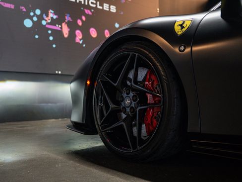 Used 2020 Ferrari F8 Tributo RWD image 18