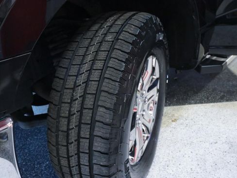 Used 2023 Ford F150 Lariat w/ FX4 Off-Road Package image 8