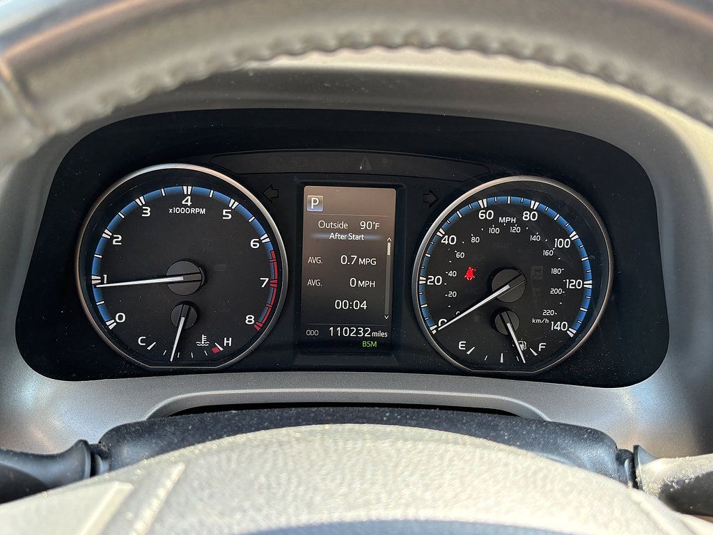 Used 2017 Toyota RAV4 XLE FWD image 16