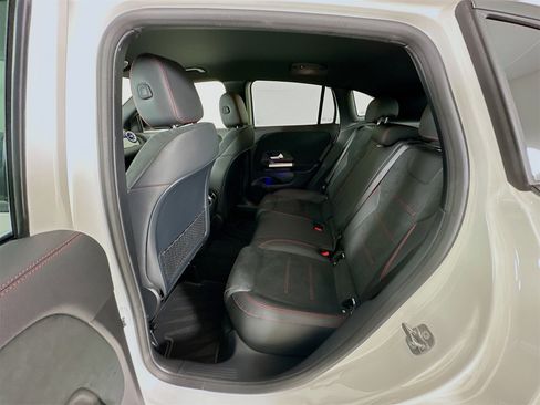 Certified 2025 Mercedes-Benz GLA 250 image 24