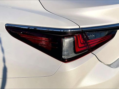 Used 2019 Lexus ES 350 w/ Accessory Package 2 image 28