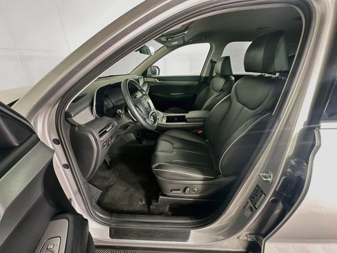 Used 2025 Hyundai Palisade SEL FWD image 13