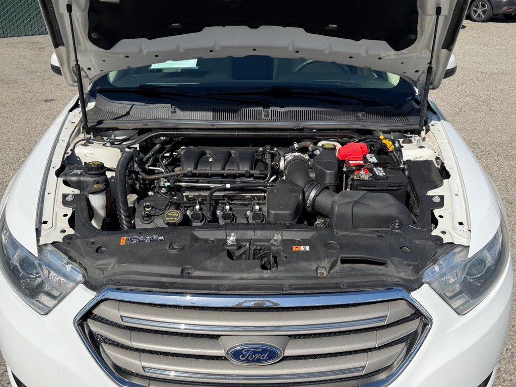 Used 2018 Ford Taurus SEL w/ Equipment Group 201A FWD image 43