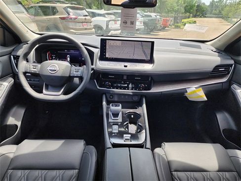 New 2025 Nissan Rogue Platinum w/ Tech Package image 9