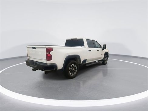 Used 2024 Chevrolet Silverado 2500 Custom w/ Custom Value Package image 10