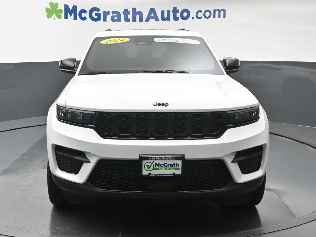 Used 2024 Jeep Grand Cherokee Altitude AWD/4WD image 6