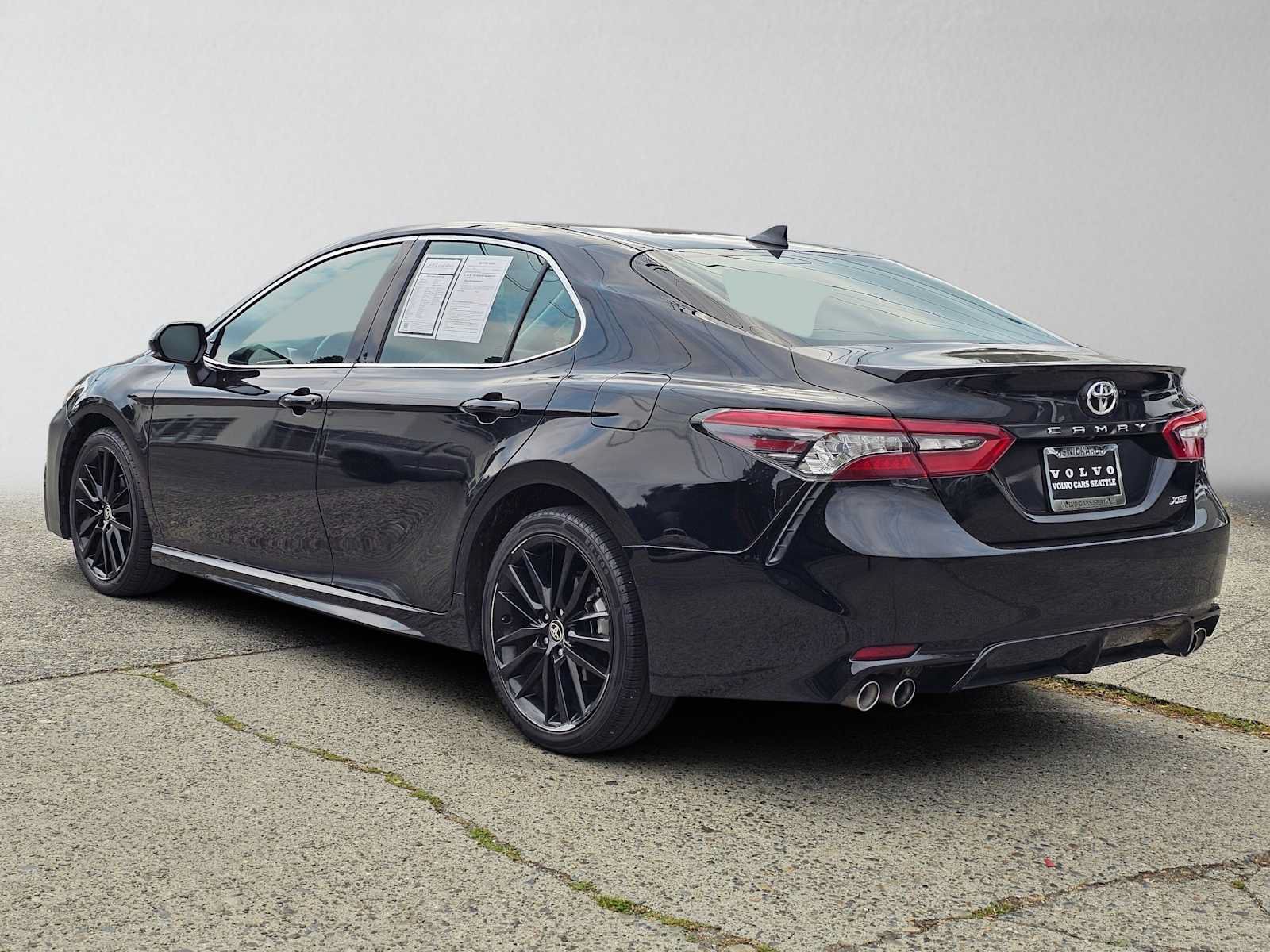 Used 2024 Toyota Camry XSE FWD image 5