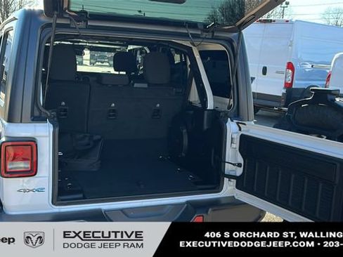 Used 2023 Jeep Wrangler Unlimited w/ Cold Weather Group AWD/4WD image 26