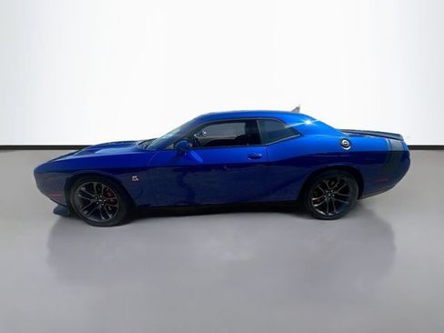 Used 2022 Dodge Challenger R/T Scat Pack w/ Scat Pack Stripe RWD image 9