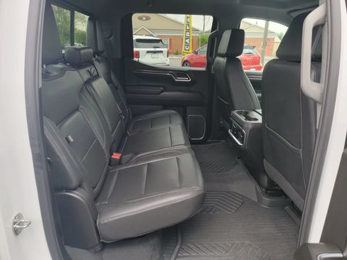 Used 2024 Chevrolet Silverado 1500 LTZ AWD/4WD image 14