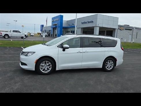 Used 2021 Chrysler Voyager Lxi image 5