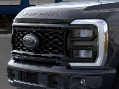 New 2026 Ford F250 Lariat w/ Black Appearance Package AWD/4WD image 17