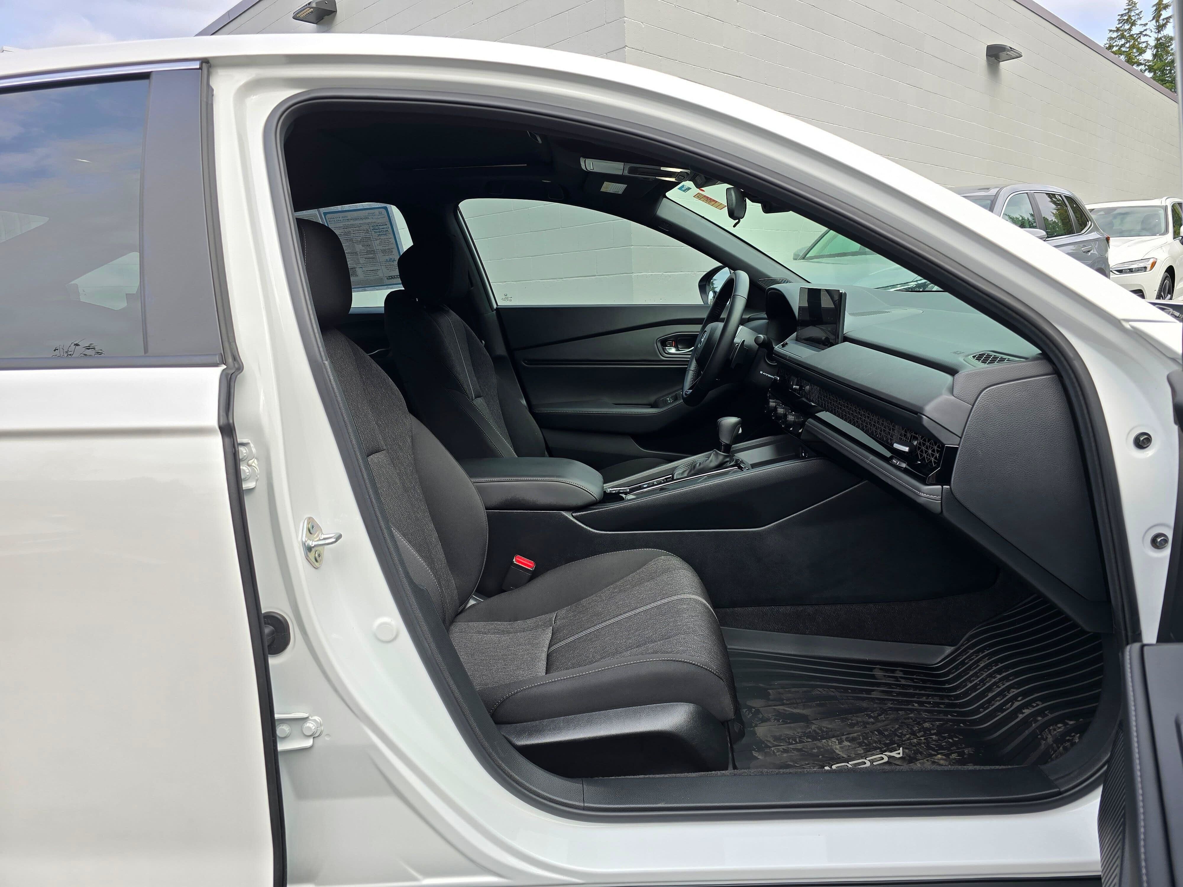 Used 2025 Honda Accord Sport image 10