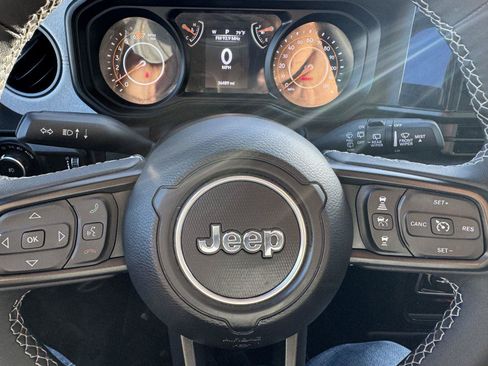 Certified 2025 Jeep Wrangler Unlimited Sport AWD/4WD image 29