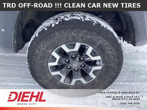 Used 2023 Toyota Tacoma TRD Off-Road image 9