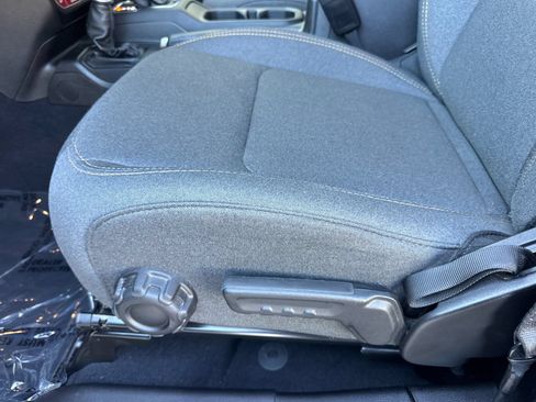 Used 2025 Jeep Wrangler Unlimited Sport S 4xe AWD/4WD image 13