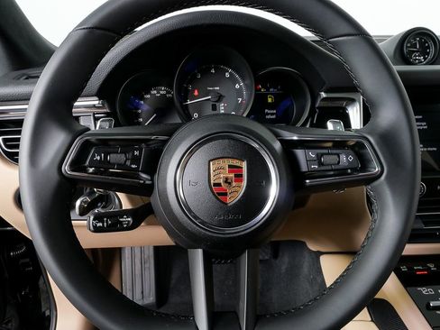 New 2026 Porsche Macan AWD/4WD image 9
