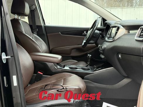 Used 2019 Kia Sorento SX w/ SX Touring Package image 20