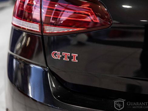 Used 2019 Volkswagen Golf S image 15