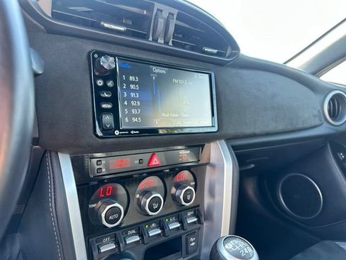 Used 2019 Toyota 86 RWD image 18