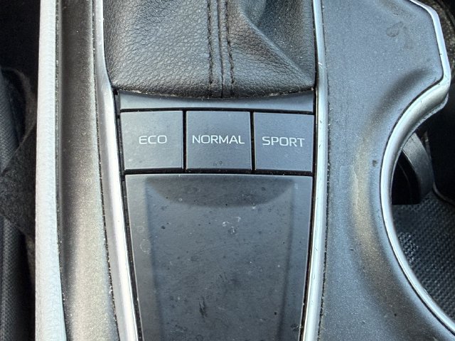 Used 2023 Toyota Camry LE w/ Convenience Package FWD image 16