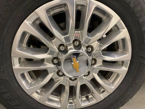 Used 2021 Chevrolet Silverado 2500 High Country image 27