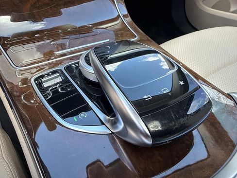 Used 2018 Mercedes-Benz C 300 Sedan image 33