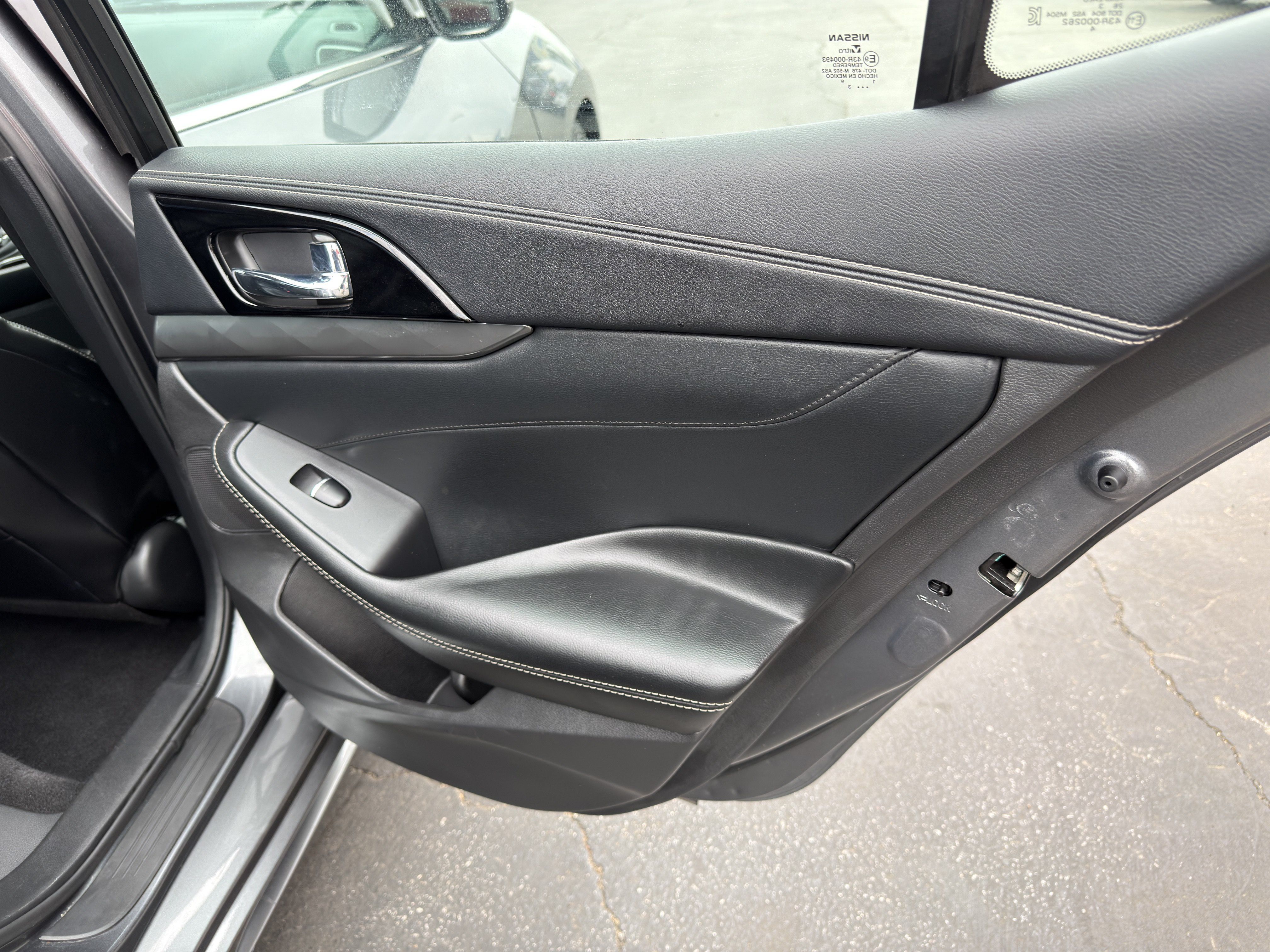 Used 2023 Nissan Maxima SV w/ Floor Mat Group FWD image 13