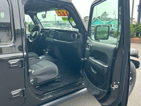 Used 2022 Jeep Wrangler Unlimited Sport AWD/4WD image 27