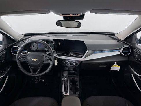 Used 2024 Chevrolet Trax LS FWD image 11
