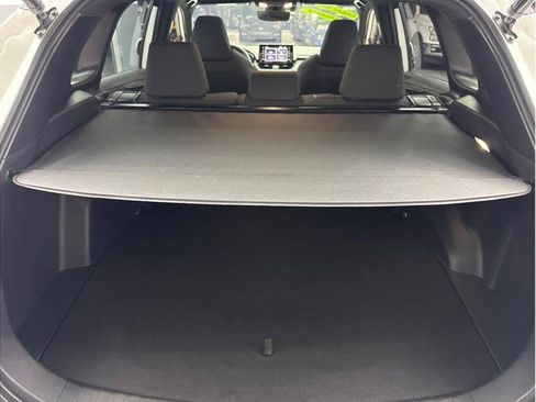 Used 2022 Toyota RAV4 SE w/ Weather & Moonroof Package AWD/4WD image 20