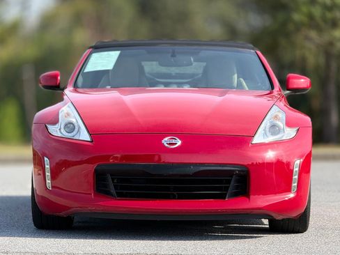 Used 2017 Nissan 370Z Touring Sport image 3