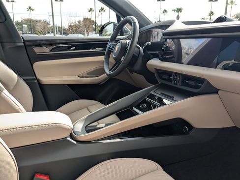 New 2025 Porsche Macan 4S Electric image 26