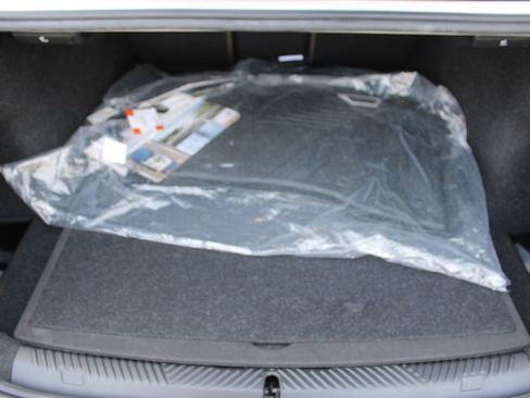 Used 2024 BMW 530i xDrive w/ Executive Package image 25