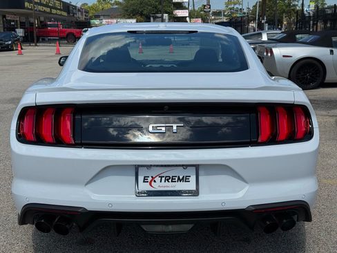 Used 2019 Ford Mustang GT Premium image 3