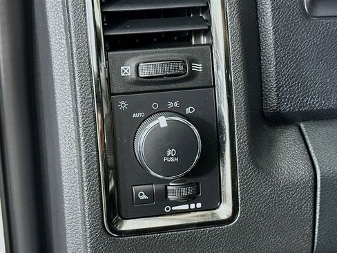 Used 2017 RAM 1500 Sport image 11