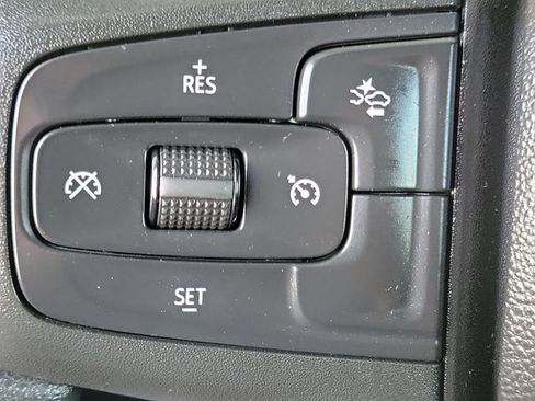 Used 2024 Chevrolet Silverado 1500 Custom image 8