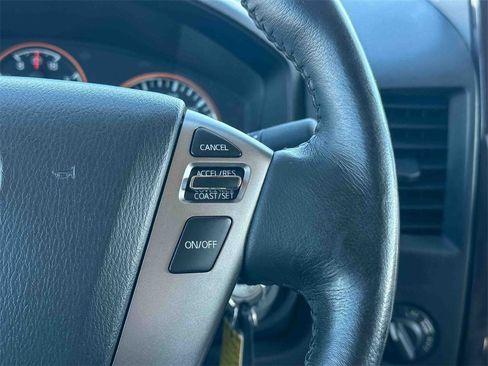Used 2014 Nissan Titan SL image 26