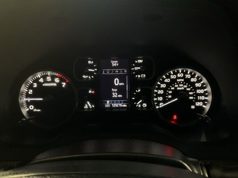 Used 2018 Toyota Tundra SR5 w/ SR5 Upgrade Package image 25