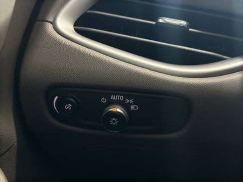 Used 2024 Chevrolet Malibu LT image 33