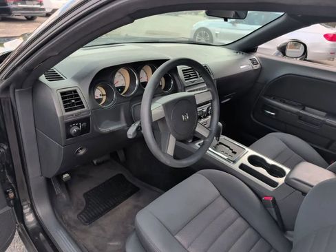 Used 2010 Dodge Challenger SE RWD image 20