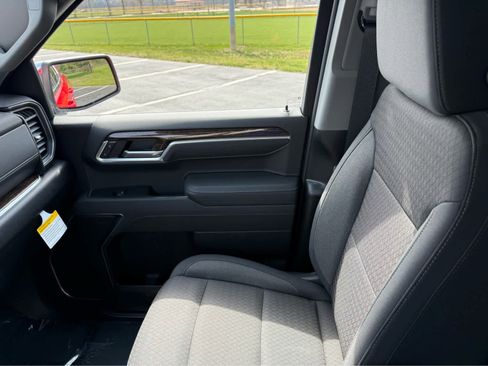 New 2025 GMC Sierra 1500 SLE w/ Preferred Package AWD/4WD image 25