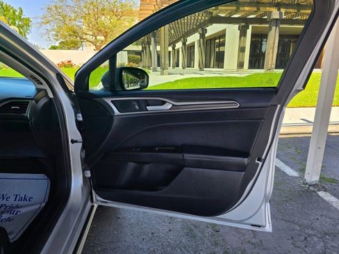 Used 2019 Ford Fusion SEL image 29